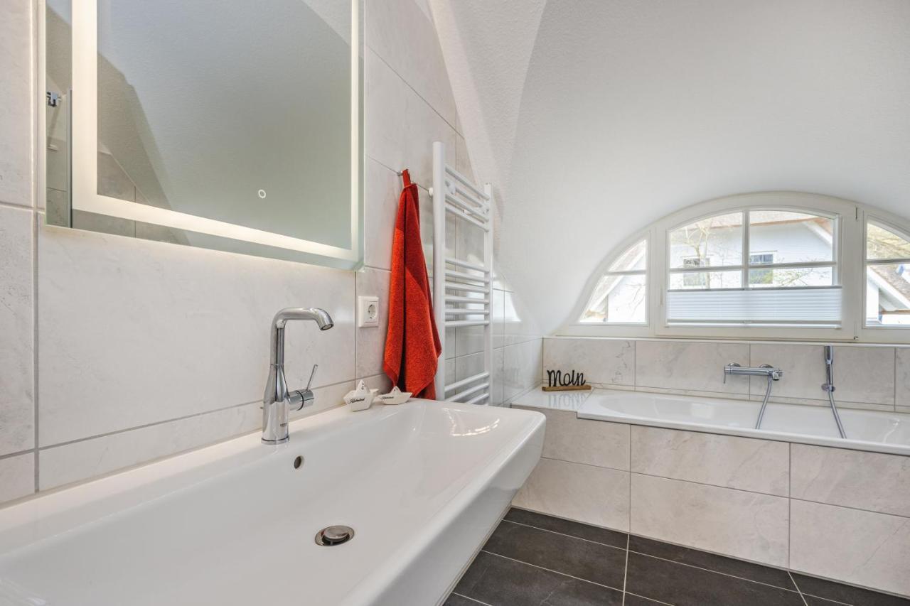 Reetdachhaus Am Haff Mit Sauna, Terrasse, Wlan Zirchow エクステリア 写真